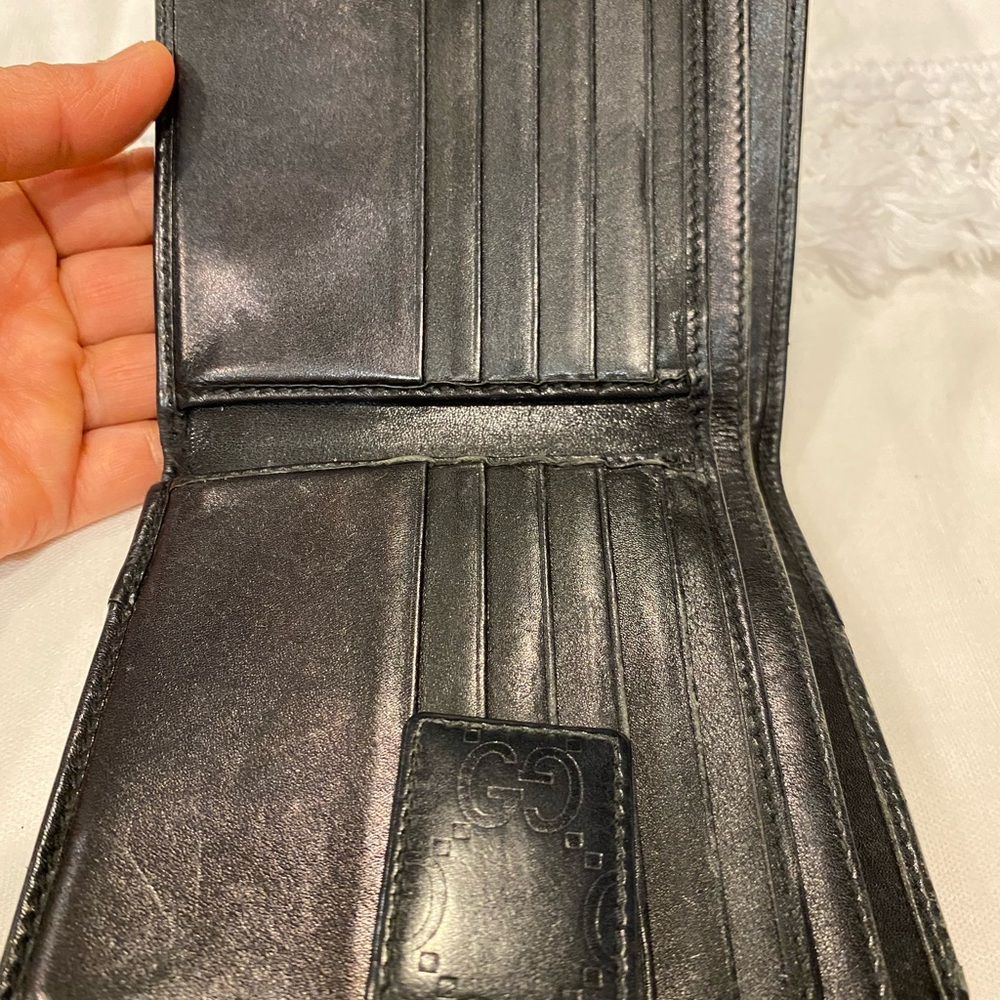 SALE! Gucci Black and Gold Leather Accessory - Picture 6 of 11